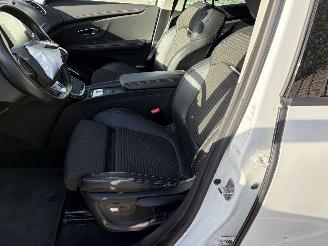Renault Scenic BOSE 1.5 DCI - 8V TURBO picture 8