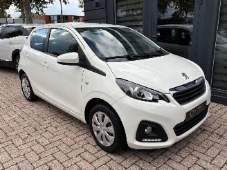 Peugeot 108 1.0 e-VTi Active 5 deurs | Airco LED Mistlampen picture 6