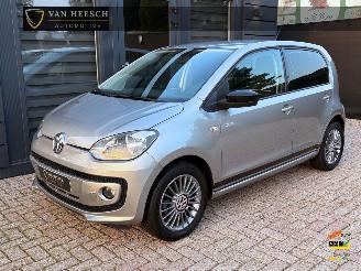 krockskadad bil auto Volkswagen Up! 1.0 high up CUP 5 deurs | Airco Mistlampen Lm-velgen 2014/10