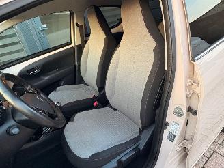 Citroën C1 1.0 e-VTi Elle 5 deurs | Airco Navi Camera picture 14