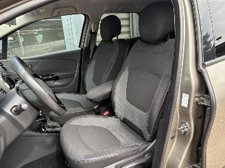 Renault Captur 1.2 TCE AUTOMAAT | NAP | DEALER ONDERHOUDEN | SCHADEVRIJ picture 6