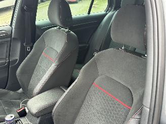 Volkswagen Golf 2.0TSI GTI picture 4