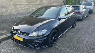 krockskadad bil auto Volkswagen Golf 7.5 R 410pk Stage 2+ 2017/10