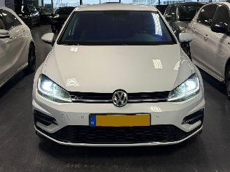 Volkswagen Golf 1.5TSI R-Line picture 10