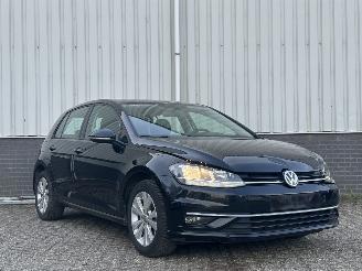 uszkodzony samochody osobowe Volkswagen Golf 1.0TSI Highline 2018/1