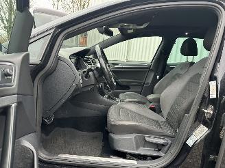 Volkswagen Golf 2.0TDI R-Line picture 15