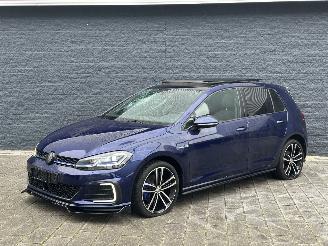 uszkodzony samochody osobowe Volkswagen Golf 1.4TSI 7.5 GTE PANORAMA 1ste eigenaar 2018/1