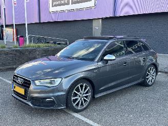 Unfallwagen Audi A3 2.0TDI QUATTRO S-Line 2013/1