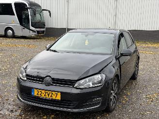 Damaged car Volkswagen Golf Golf 1.4 TSI Highline PANO/AUTOMAAT 2014/4
