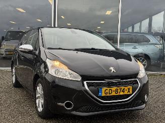 škoda osobní automobily Peugeot 208 1.2 PureTech Style Pack AUTOMAAT 2015/4