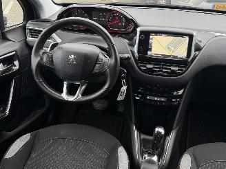 Peugeot 208 1.2 PureTech Style Pack AUTOMAAT picture 13