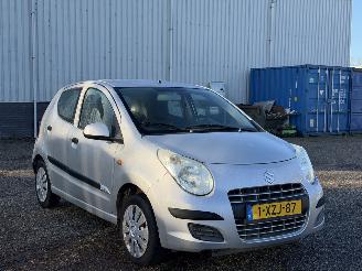 damaged passenger cars Suzuki Alto 1.0 Comfort AUTOMAAT 2013/8