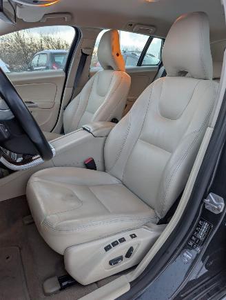 Volvo V-60 2.4 D6 AWD Plug-In Hybrid Summum picture 8