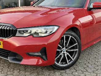 BMW 3-serie 320i High Executive AUTOMAAT/LED picture 11