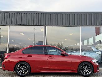 BMW 3-serie 320i High Executive AUTOMAAT/LED picture 3