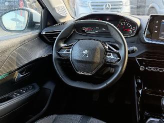Peugeot 208 1.2 PureTech Allure Pack picture 16