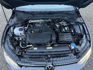 Volkswagen Golf 1.5 eTSI R-Line PANO/AUTOMAAT picture 8