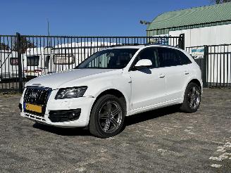 Schadeauto Audi Q5 3.2 FSI QUATTRO PANO/AUTOMAAT 2009/12