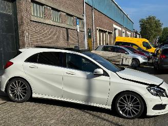 Mercedes A-klasse A180 AMG PANO/LED picture 4