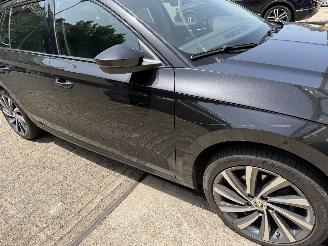 Skoda Octavia 2.0TDI DSG/PANO/FULL OPTION picture 16