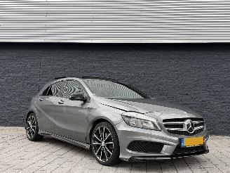 škoda osobní automobily Mercedes A-klasse A180 BENZINE AMG PANO 2012/10