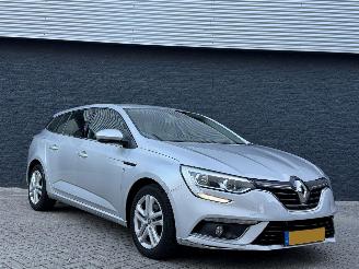 Unfallwagen Renault Mégane Estate 1.2 TCe Life 2018/3