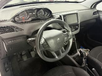 Peugeot 208 1.2 benzine led/navi picture 6