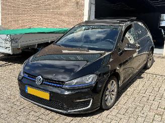 Volkswagen Golf 7 GTE PANO/AUTOMAAT picture 5
