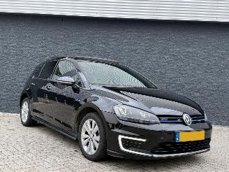skadebil auto Volkswagen Golf GTE PANO/DSG 2015/7