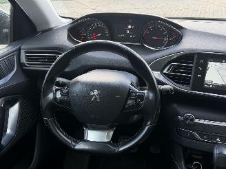 Peugeot 308 1.2 BENZINE AUTOMAAT/GLASDAK picture 12