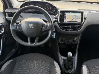 Peugeot 208 1.2 benzine FACELIFT picture 13