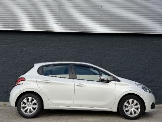 Peugeot 208 1.2 benzine FACELIFT picture 2