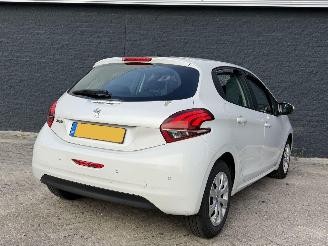 Peugeot 208 1.2 benzine FACELIFT picture 3