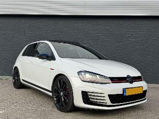 krockskadad bil auto Volkswagen Golf 2.0TSI GTI PANO/DSG/MILTEK 2014/3