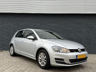 krockskadad bil auto Volkswagen Golf 1.2TSI Comfortline 2013/5
