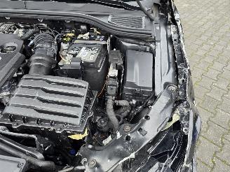 Volkswagen Golf GTD picture 10