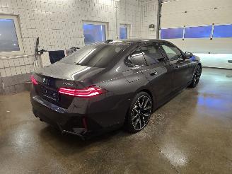 krockskadad bil auto BMW 5-serie  2024/2