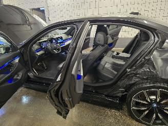 BMW 5-serie  picture 6