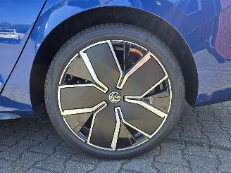 Volkswagen Passat eTSi FULL HYBRID 200 kW R-LINE picture 22