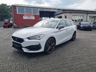 krockskadad bil auto Cupra Leon VZ 180 kW E-HYBRID 2024/6