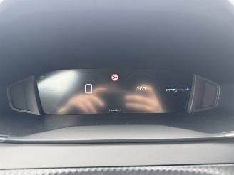 Peugeot 208  picture 4