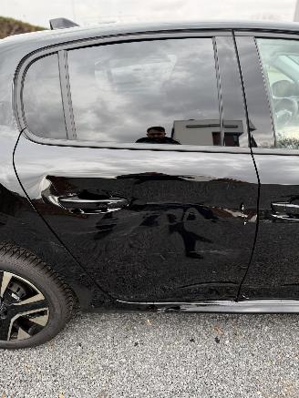 Peugeot 208 Allure picture 18