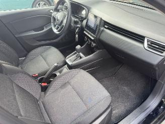 Renault Clio  picture 15