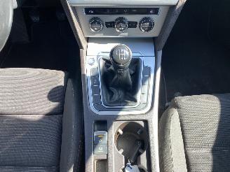 Volkswagen Passat Comfortline, Trekhaak, Camera, Airco picture 40