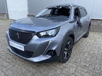 Peugeot 2008 Allure Camera, Navi, Apple carplay, Clima picture 9