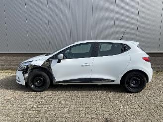 Renault Clio 0.9 TCe Bose Airco PDC Navi picture 3