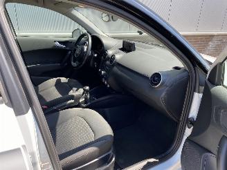 Audi A1 1.0 TFSI Adrenalin Airco, PDC Achter, Stoelverwarming picture 23