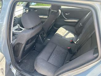 BMW 3-serie 320i Touring picture 12