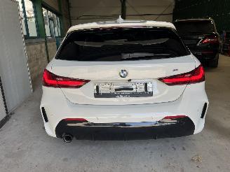BMW 1-serie 118i M Sport picture 6