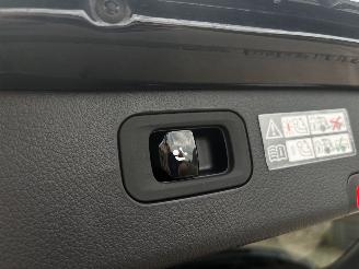 Mercedes C-klasse Estate C300e AMG LINE picture 20
